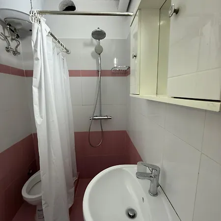 Sol Peaceful Retreat * ティラナ